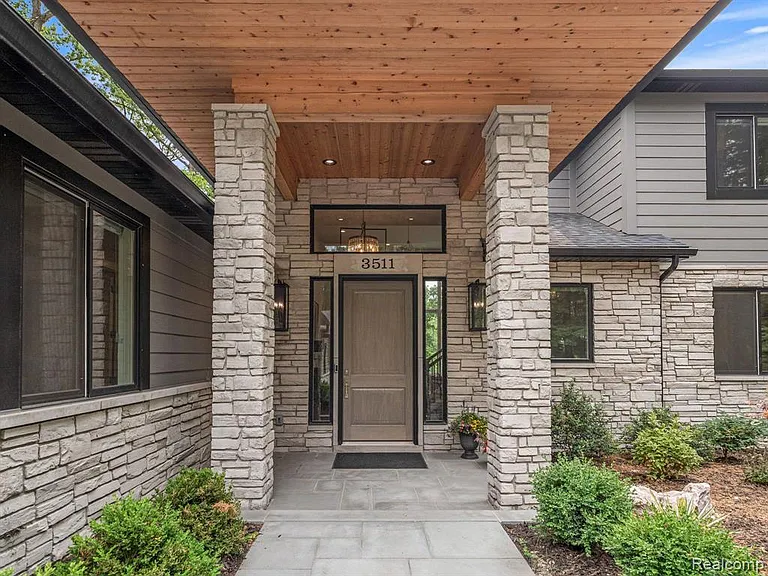 3511 Lakecrest Dr — Photo 14