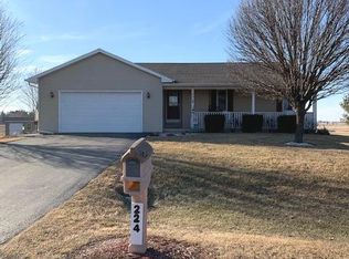 224 Windover Park Ct, Rochelle, IL 61068