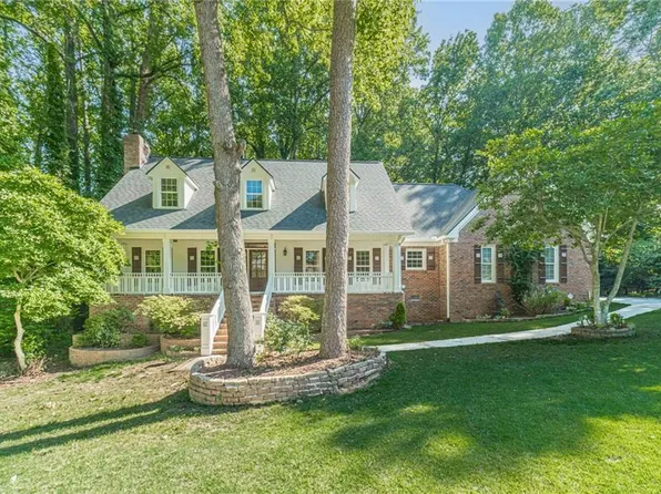 765 Winston Dr, Lawrenceville, GA 30044