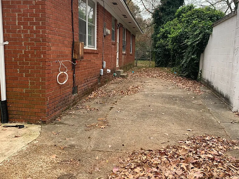 2 bed, 1.0 bath, 800 sqft, $800 — Photo 12
