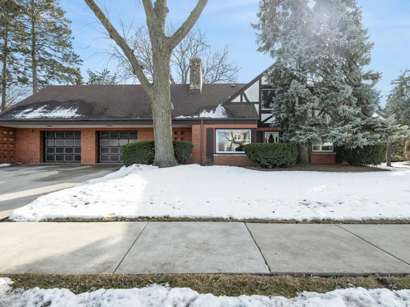787 E Golf Rd, Des Plaines, IL 60016