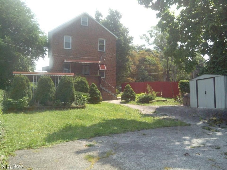 2nd image of 2724 Woodhill Rd