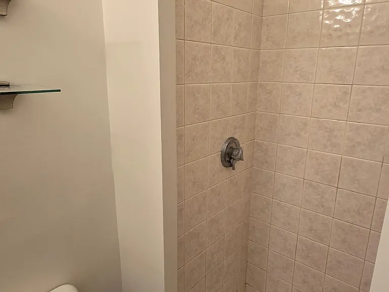 42 N State St #1 — Photo 18