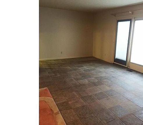 3rd image of 1021 Trevitt Cir #90