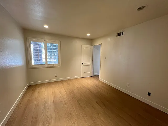 4410 N Longview Ave #220 — Photo 15