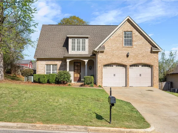 1505 Karley Dr, Opelika, AL 36801