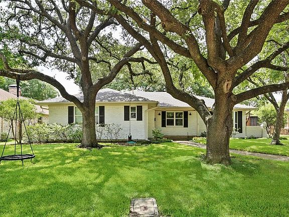 4th image of 9823 Edgecove Dr