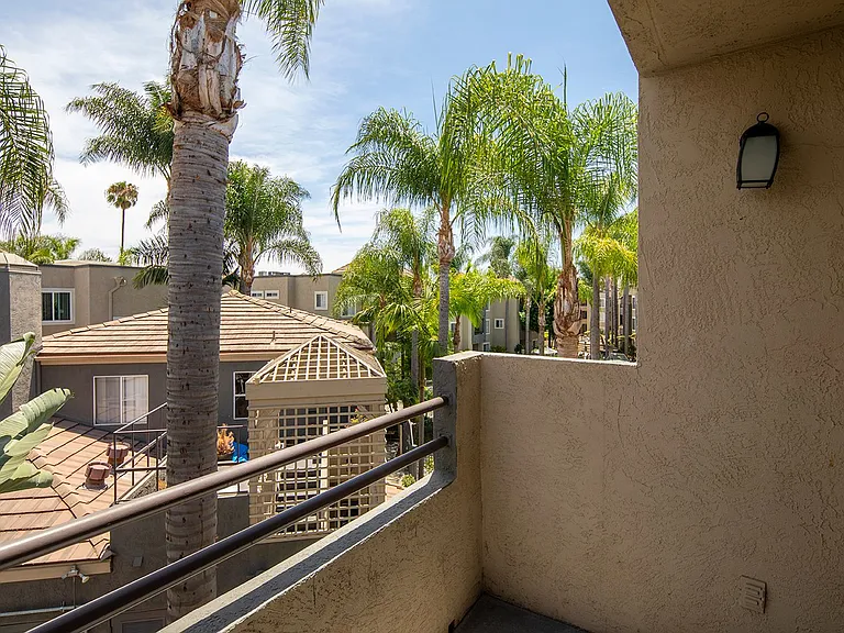 Mission Pacific Apartments — Photo 114