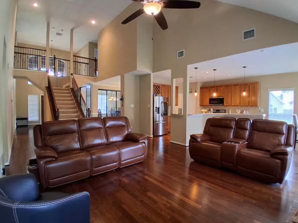 8418 Cross Country Dr