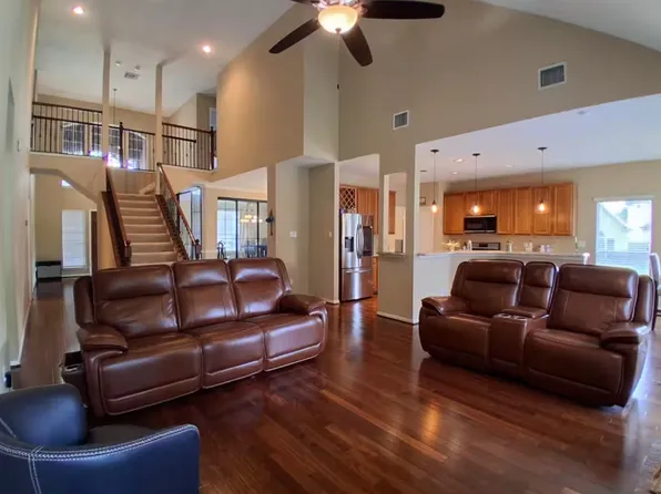 8418 Cross Country Dr, Humble, TX 77346
