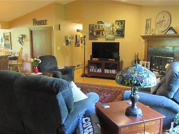 5th image of 2622 Forest Dr