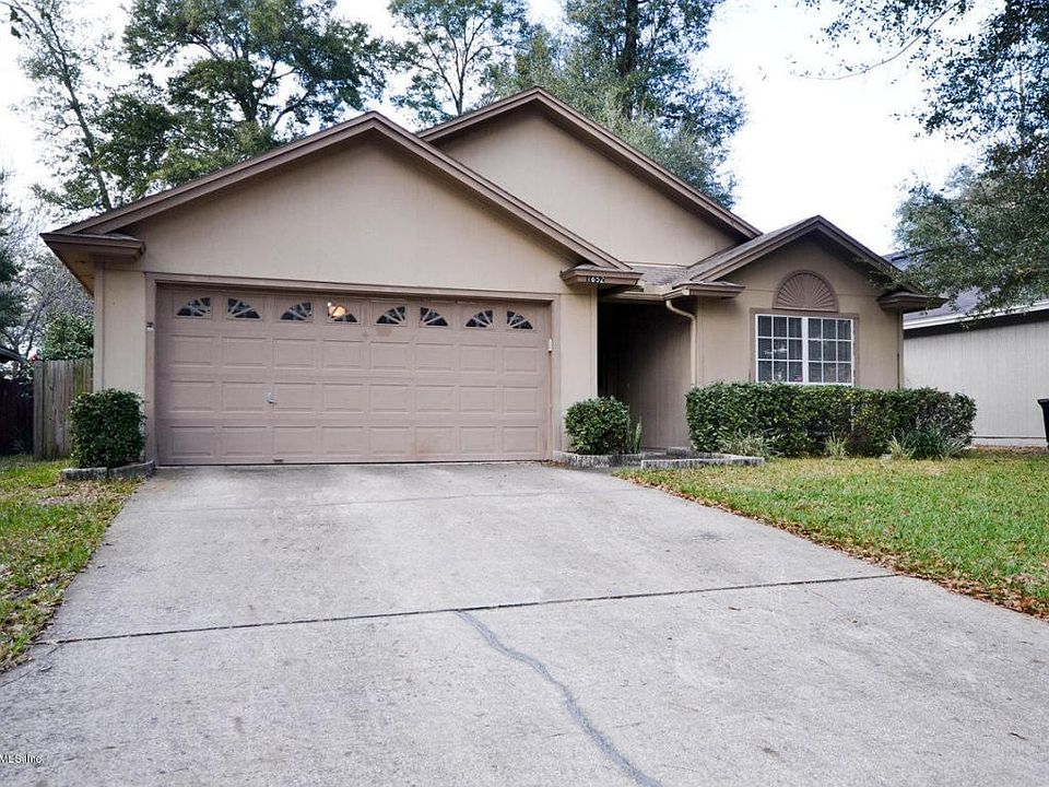 1st image of 1652 Spring Oaks Ln