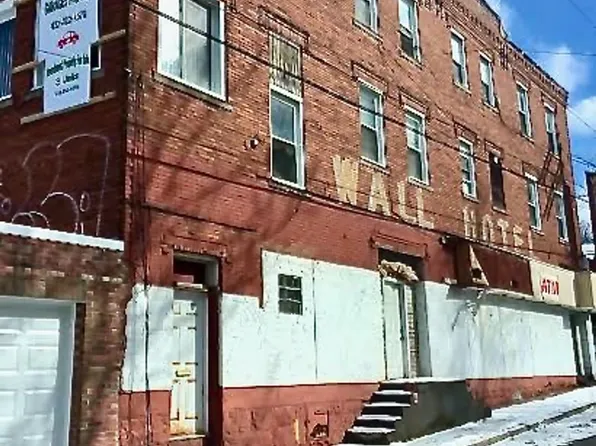 Large & Spacious Apartments in Wall, PA * Pet Friendly * Fully Renovated * Central A/C * Availabl..., 473 Wall Ave #D, Wilmerding, PA 15148
