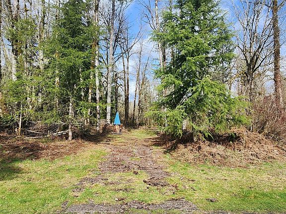 2nd image of 285 Justus Rd