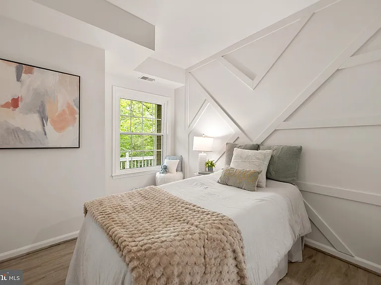 2811 S Woodrow St #B — Photo 21