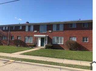 23005 Kelly Rd, Eastpointe, MI 48021