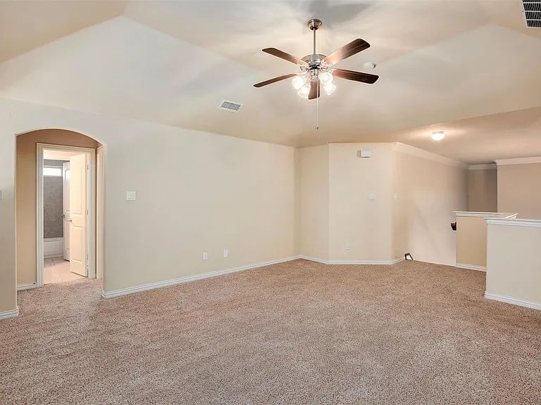 1087 Sahallee Dr — Photo 23