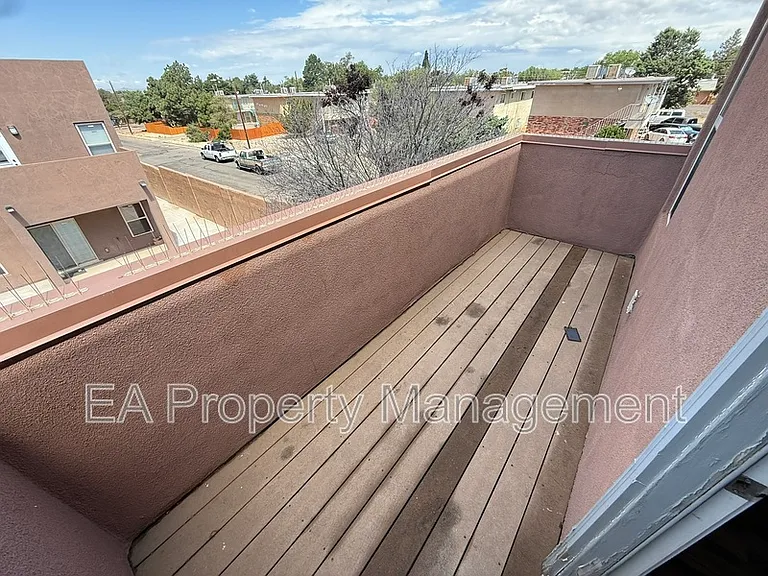 927 Tieran Ct NE — Photo 14