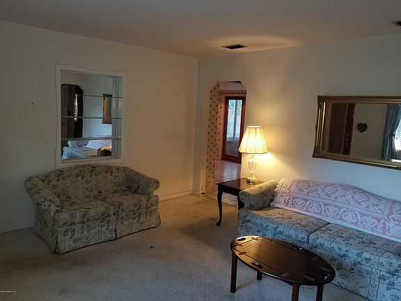 2nd image of 2421 Lake Lucina Dr
