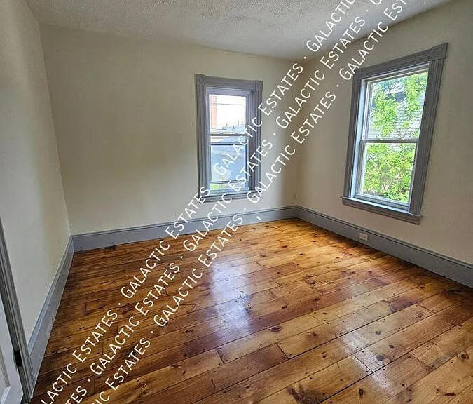 668 Harvard St #1 — Photo 8