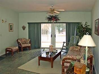 4th image of 15 Glenerie Ln
