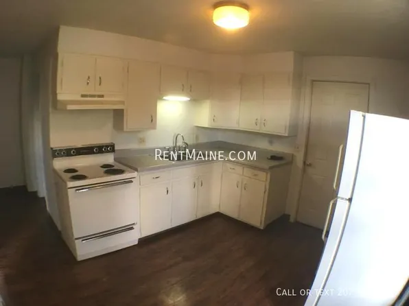 699 Main St #1, Bangor, ME 04401