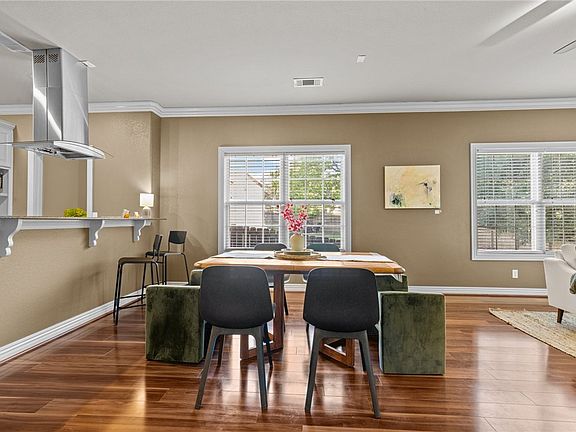 4th image of 2517 E Turtle Creek Dr