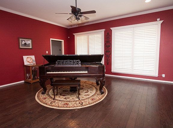 4th image of 5800 Grassland Blvd