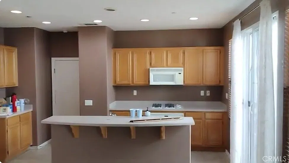 3 bed, 2.5 bath, 1460 sqft, $4,595 — Photo 2