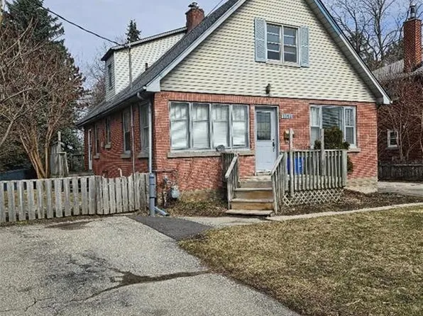 1154 Queens Blvd, Kitchener, ON N2M 1C2
