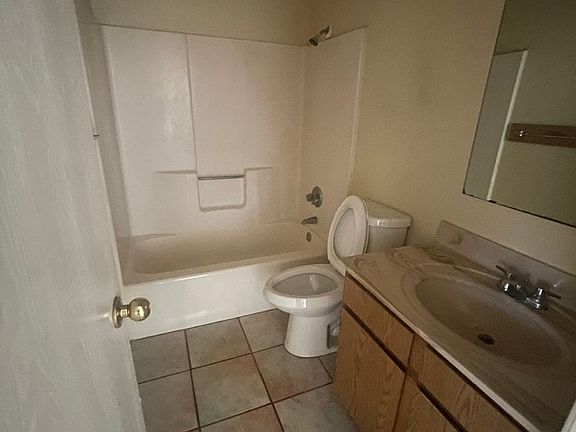 5th image of 1800 S Espina St #16
