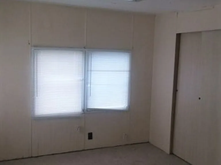 1505 Goodyear Ave #6 — Photo 5