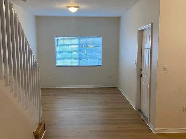 10910 SW 181st Ter — Photo 14