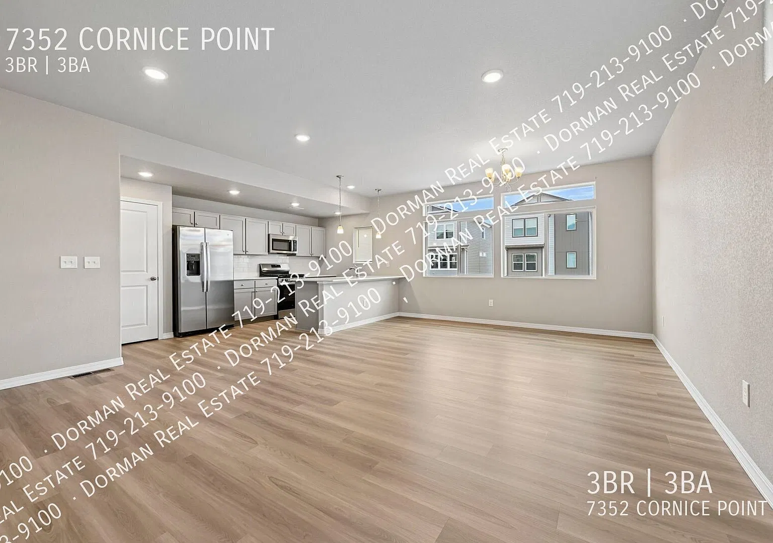 Almost new, beautiful home in Woodmen Heights — Photo 3