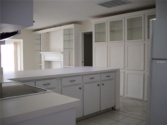 4th image of 203 Meadowvista Ln
