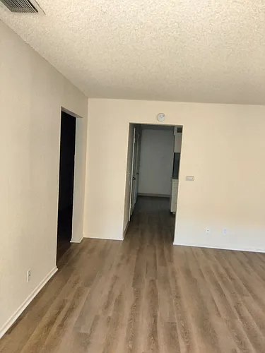 Riviera Apartments Photo 1