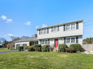 41 Wampanoag Dr, Portsmouth, RI 02871