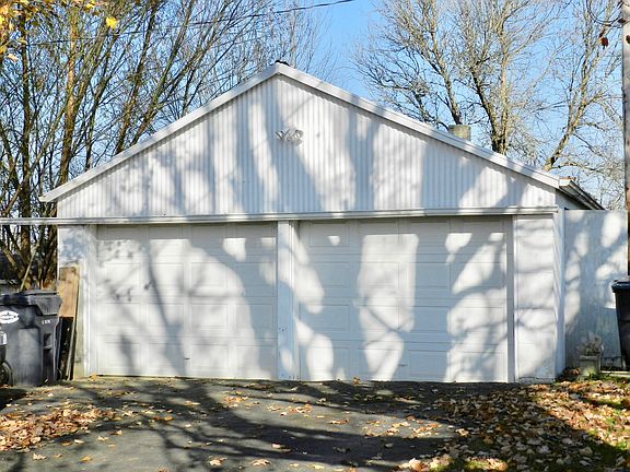 5th image of 1408 W County Road 300 S