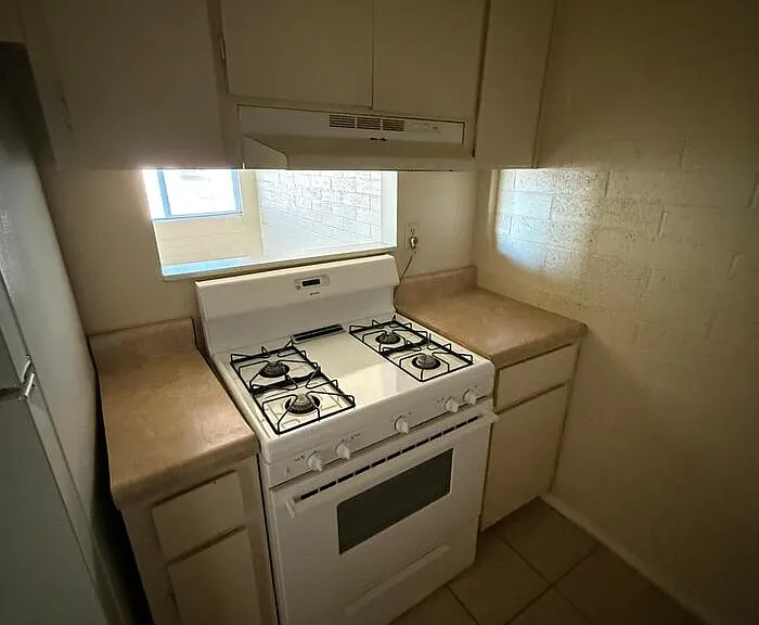 2048 E 11th St #2048 — Photo 5