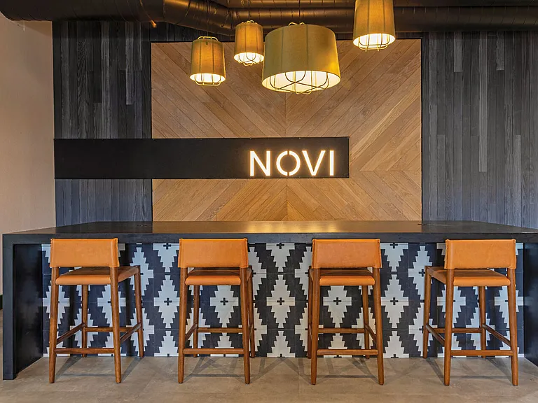 Novi at Lowry — Photo 7