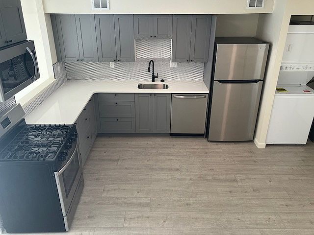 1st image of 533 South St Floor 3