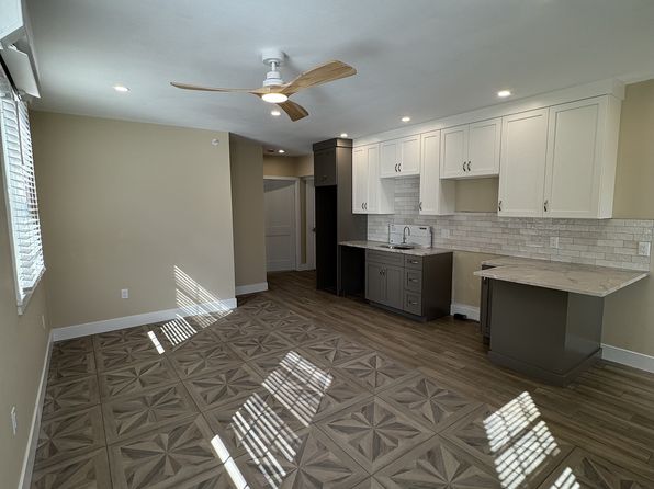 136 E King St UNIT 1