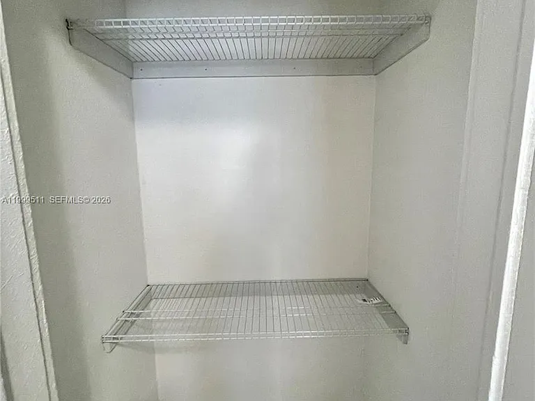 442 SW 10th Ave #1 — Photo 7