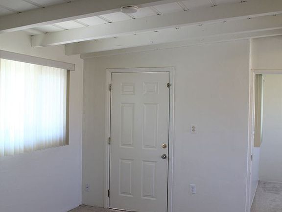 4th image of 367 Wall St #4