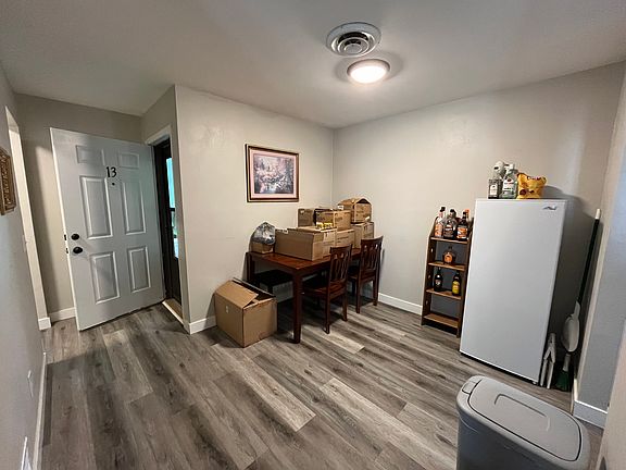 3rd image of 1320 Riverside Dr #12