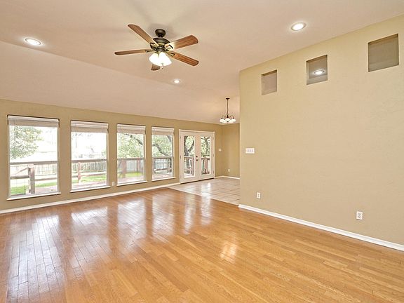3rd image of 15202 Flamingo Dr