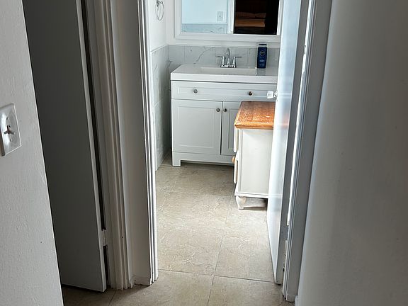 4th image of 3104 Mercer Rd