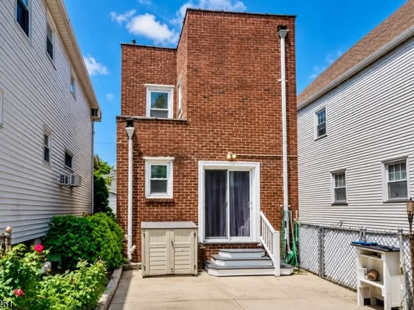 116 Brighton Ave, Belleville, NJ 07109