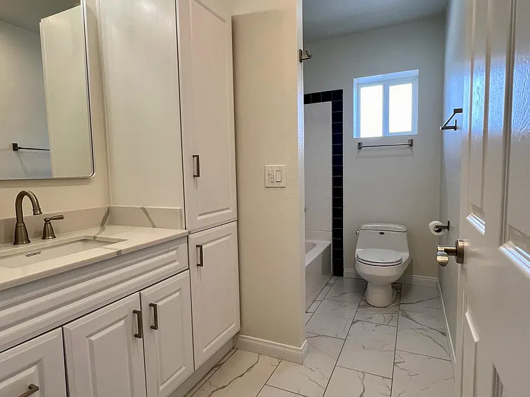 7418 Stoneview Ct — Photo 17