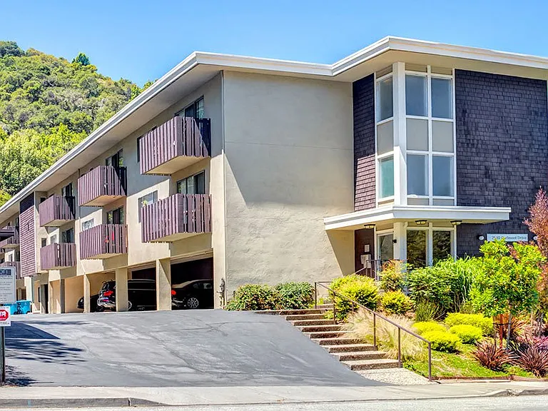 Sofi Belmont Hills — Photo 18